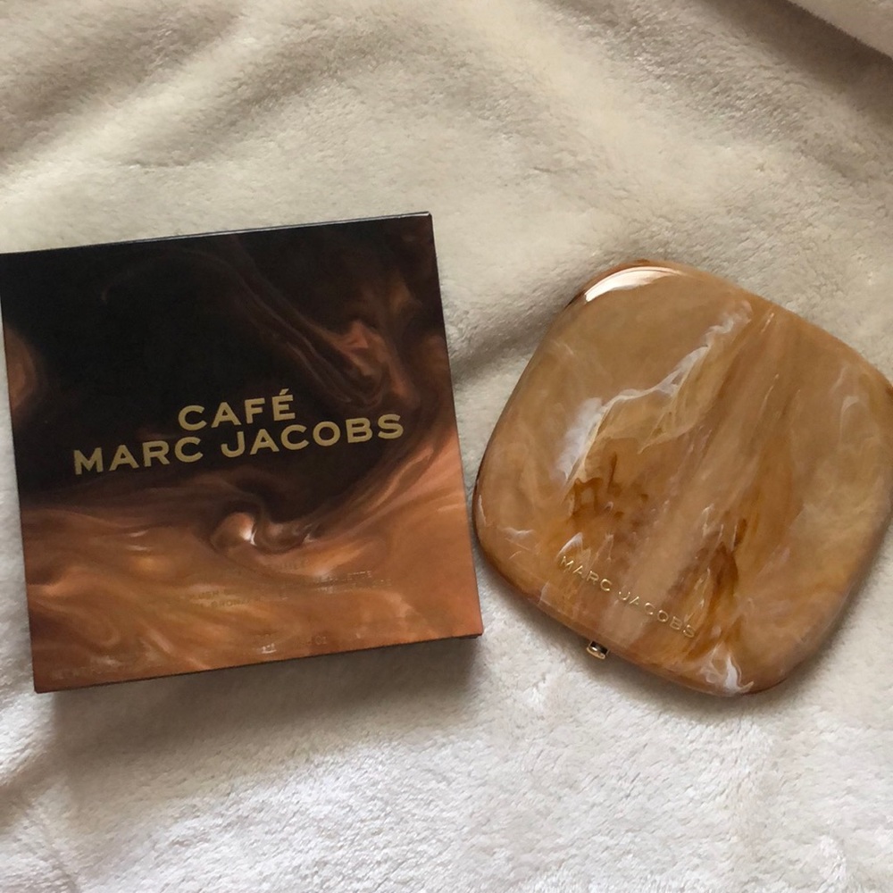 Marc Jacobs Tan-tastic Glo! O!mega X Three